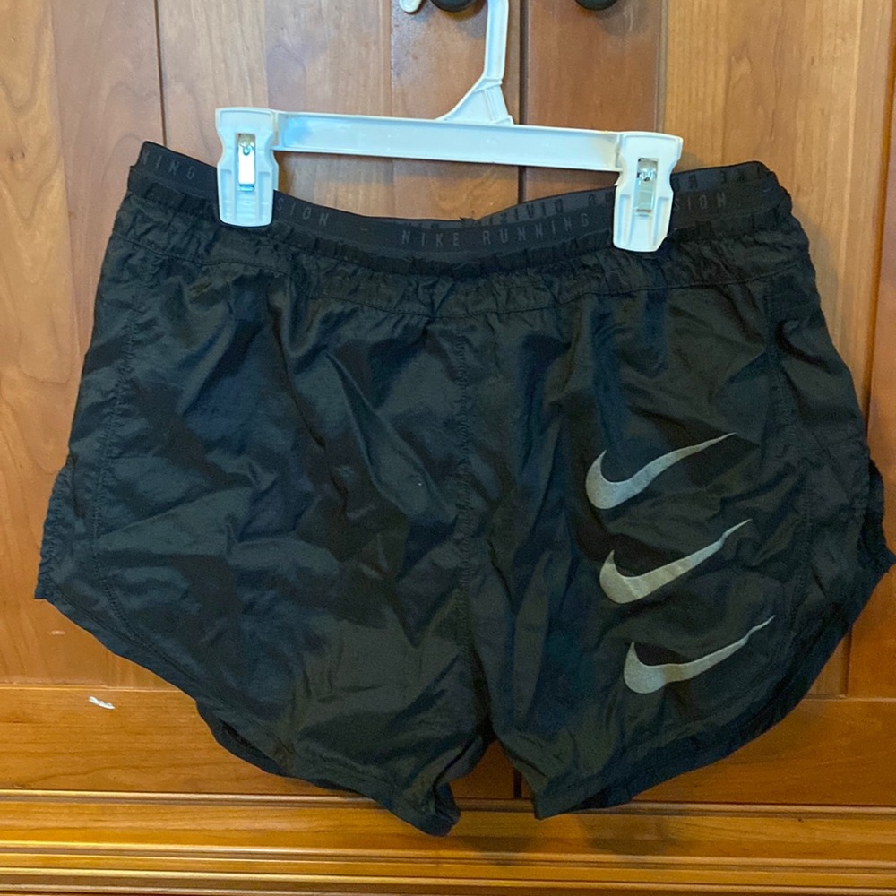 Women’s Nike running shorts lined drawstring elastic band with cute rippled
